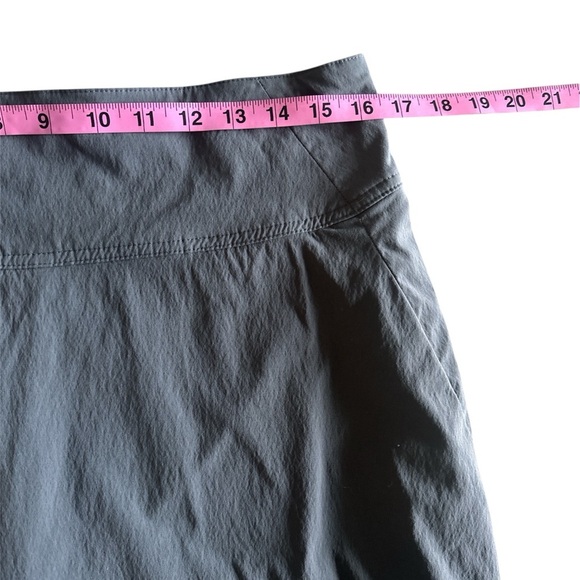 Royal Robbins Gray Stretch Adventure Skort Size 10 - Picture 8 of 8
